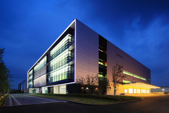 西側全景（夜景）