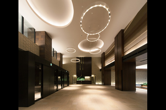 エントランスホール吹抜