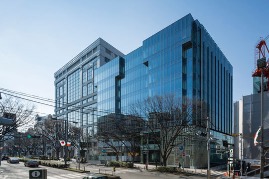 外観　© 新建築社 写真部