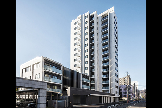 外観（裏参道に面して）