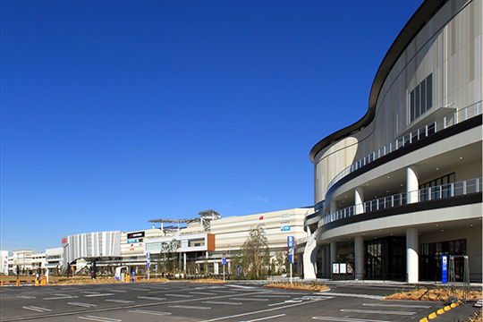 Glamd Mall Bldg. South Side View　©クドウフォト