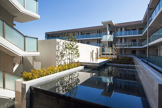 プライベートガーデン（中庭）　©クドウフォト