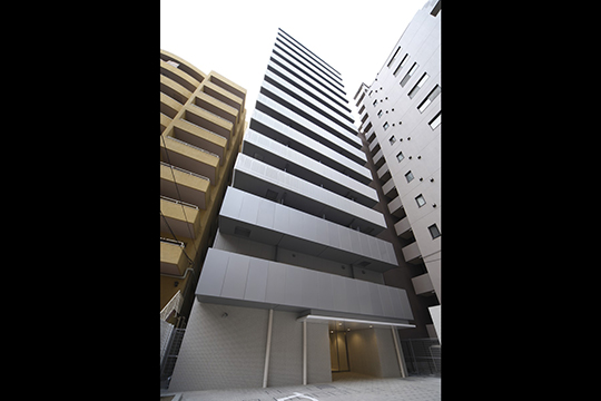 南側外観　©エスエス大阪