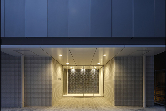 エントランス外観　©エスエス大阪