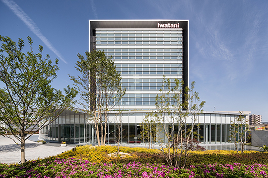 水と緑に囲まれた中央研究所