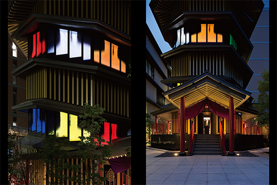 夜景：浮かび上がる「色滝」の妖艶さ