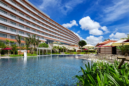 ラグーンガーデンプール　©株式会社 川澄・小林研二写真事務所