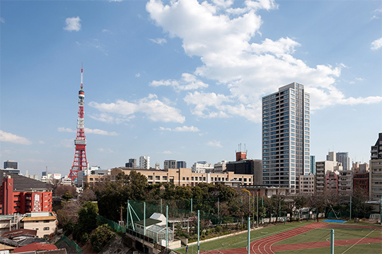 六本木方面から見る　©川澄・小林研二写真事務所