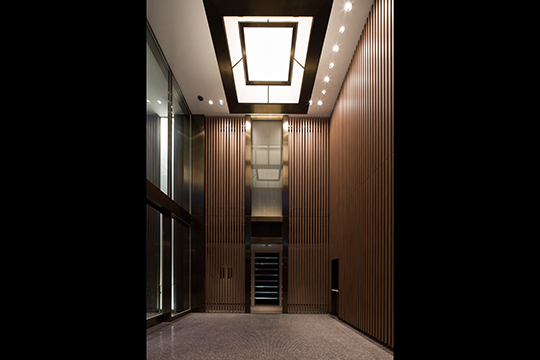 風除室　©伸和 薮内