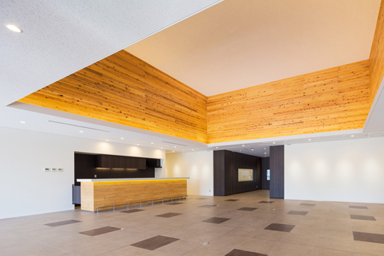 エントランスホール　©川澄･小林研二写真事務所