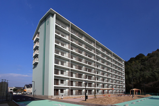 外観（名東（東）団地）　©写真のイナトミ