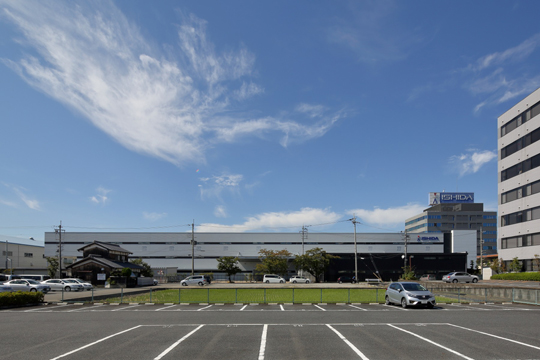 水平線のデザイン　©エスエス大阪