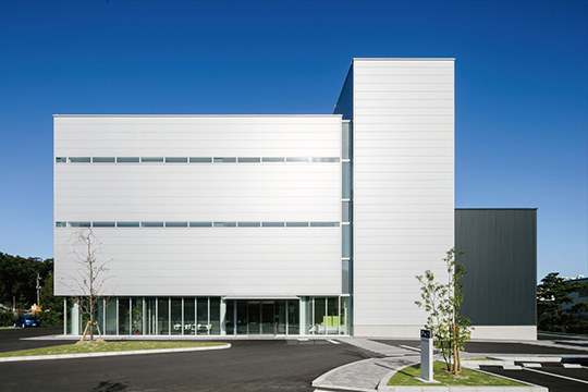 事務・技術棟外観 ©SS大阪
