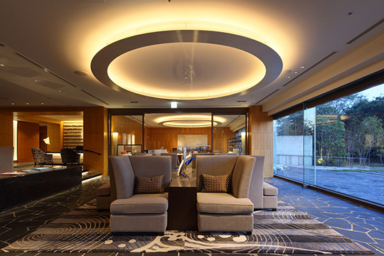 ザベイスイートロビー　©プライズ　山崎浩治