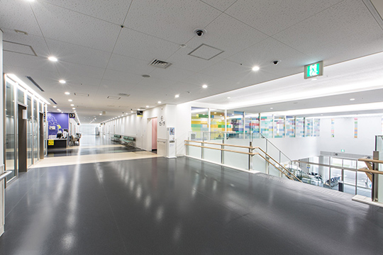 ホスピタルストリート　©株式会社伸和 藪内正直