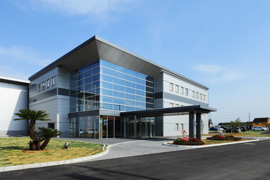 エントランスホール外観　©株式会社クドウフォト　許斐 信一郎