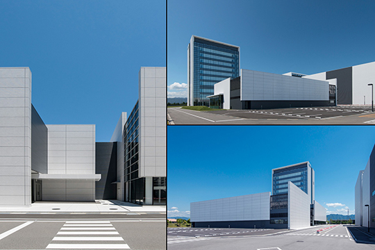 エントランス・北側外観　©合田建築写真事務所