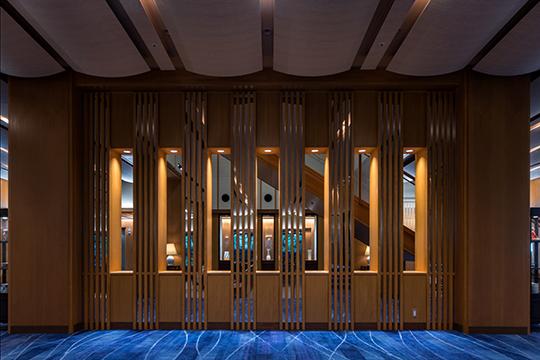 鉄骨格子耐震補強　©田中達彦