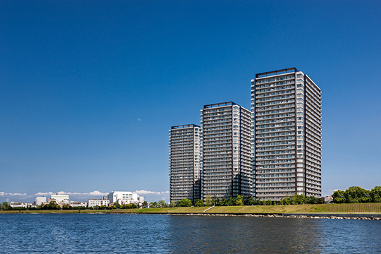 多摩川越し　©川澄・小林研二写真事務所