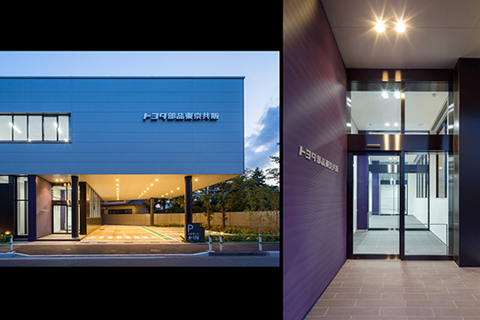 地域の歴史に根付いたアクセントカラー「菖蒲」（エントランス）　©クドウフォト