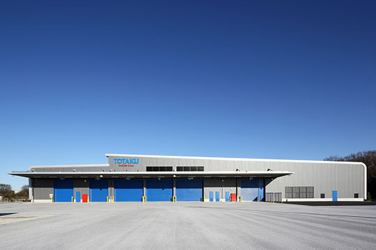 製品を模した建物外観 ©エスエス東京 齋藤 潔