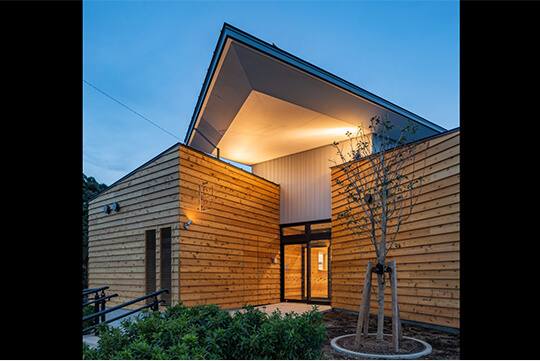 アプローチ ©(株)伸和