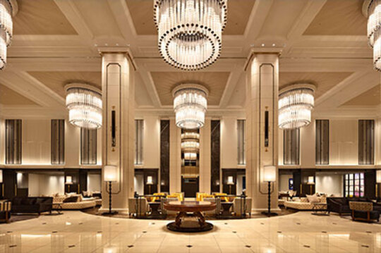 エントランスロビー ©︎伸和