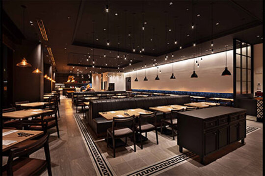 エントランスロビー ©︎伸和