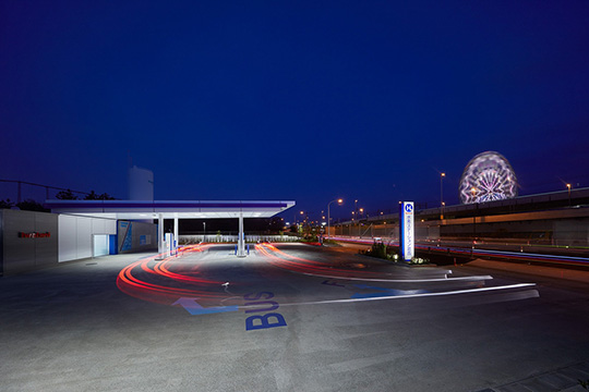 夜景 ©Nacasa & Partners Inc.