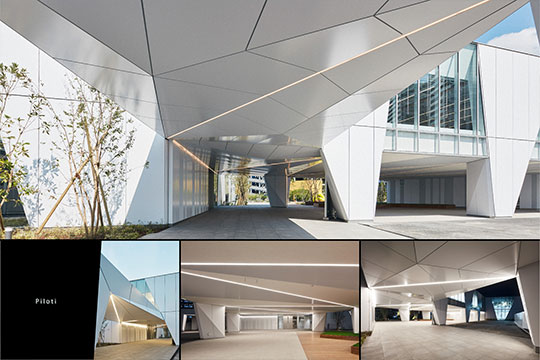 動線の起点となるピロティ ©︎千葉顕弥