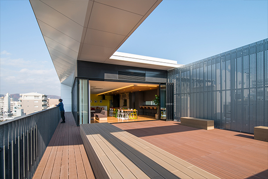 「ハレテラス」晴れの国岡山の清々しい空と岡山の風景を切り取るフレーム